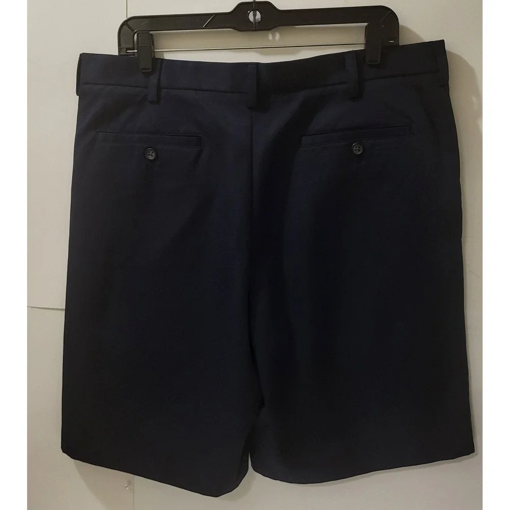 IZOD Navy Blue‎ Men's Golfing  Camping  Hiking Shorts, Size 36